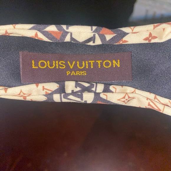 Chic Louis Vuitton woman’s headband - Picture 2 of 8